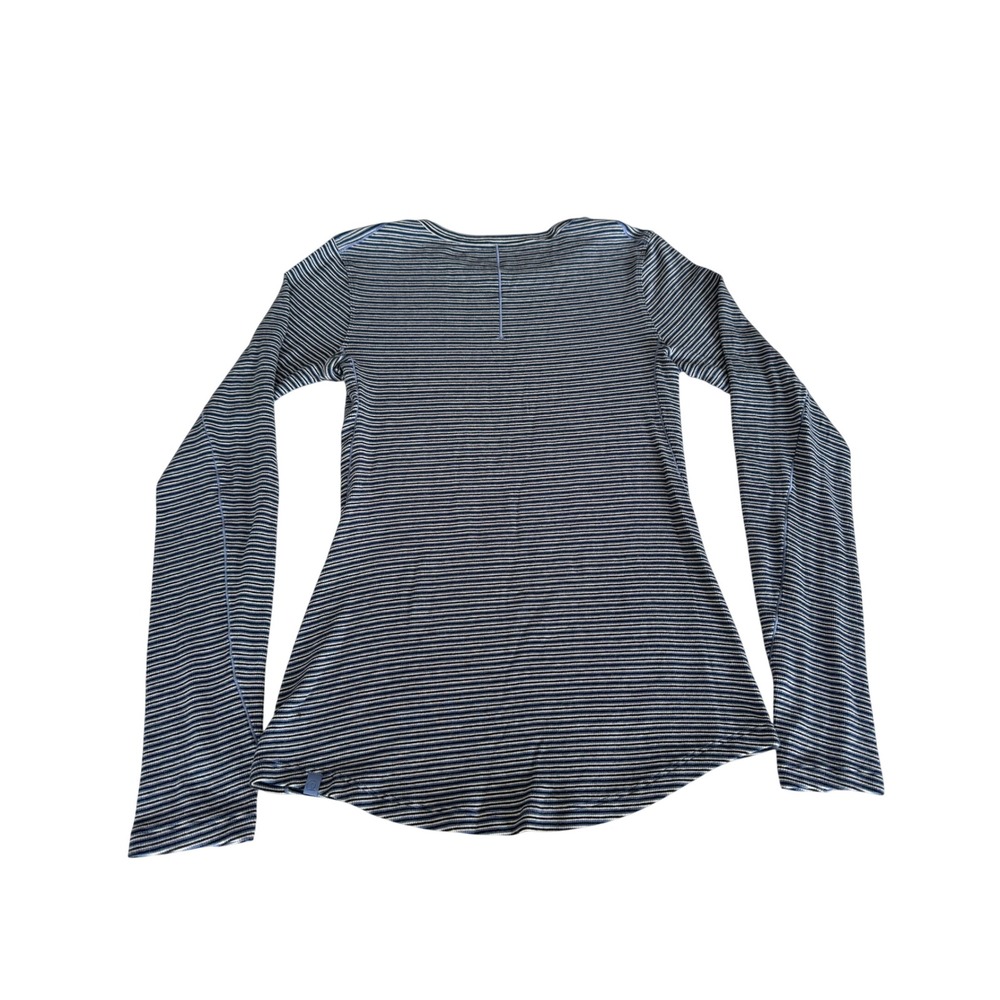 Lululemon Swiftly Tech Long Sleeve Crew Top Blue White Striped Women's 4/Small - Picture 5 of 5